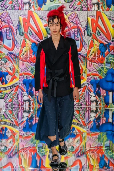 Look 28
